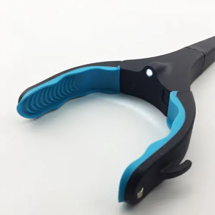 Foldable Easy Reach Tool